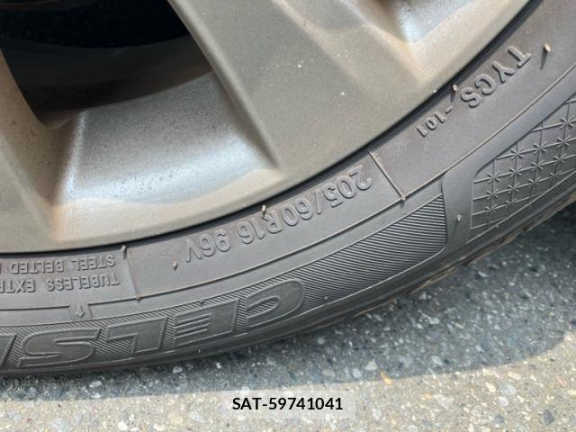 Toyota VOXY 2013-08 8132935-10