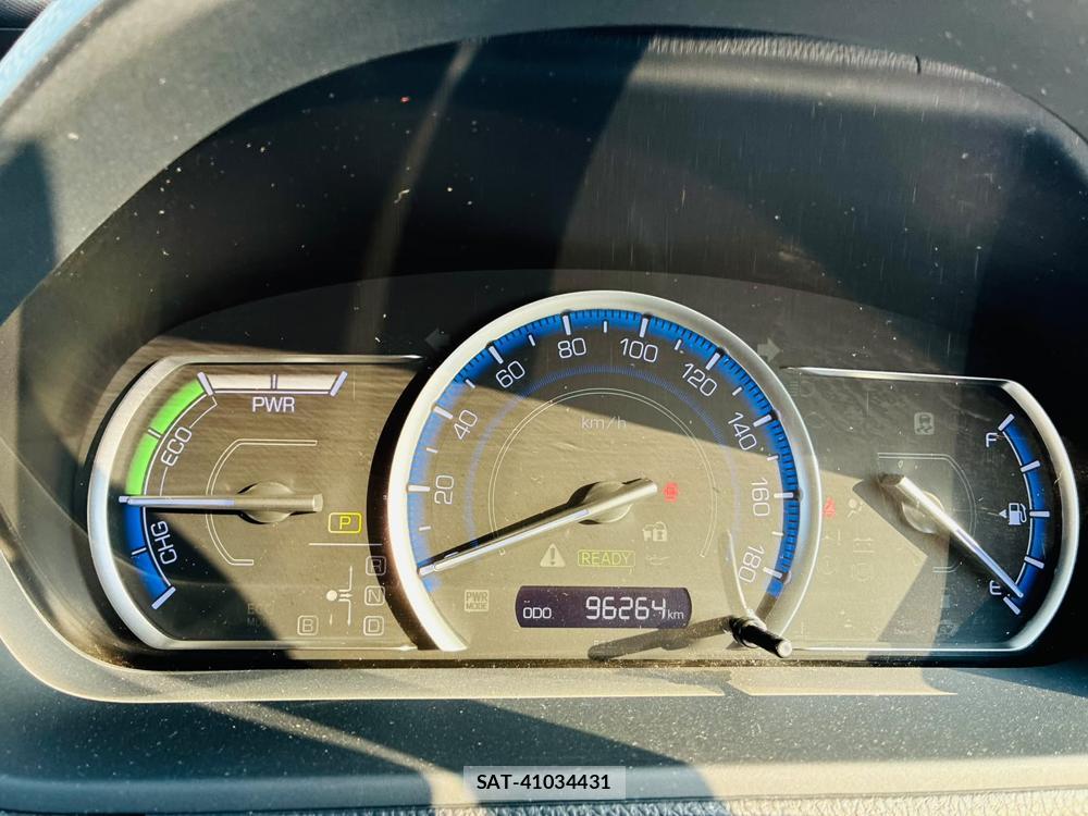 Toyota VOXY 2017-03 7974299-15
