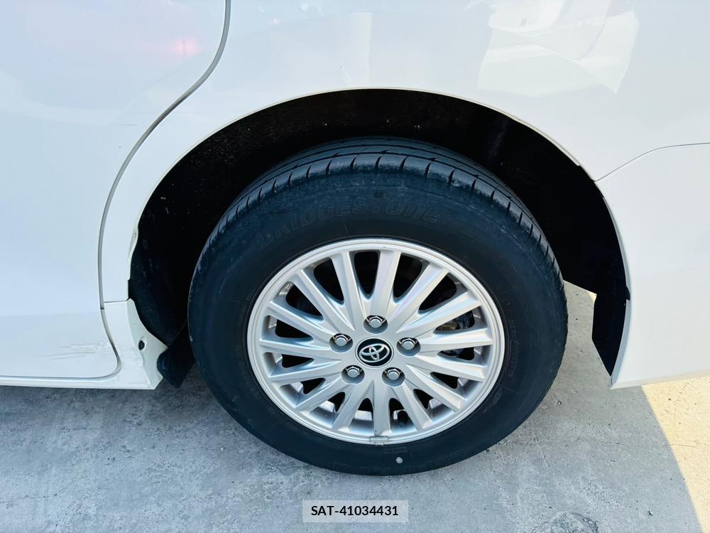 Toyota VOXY 2017-03 7974299-30