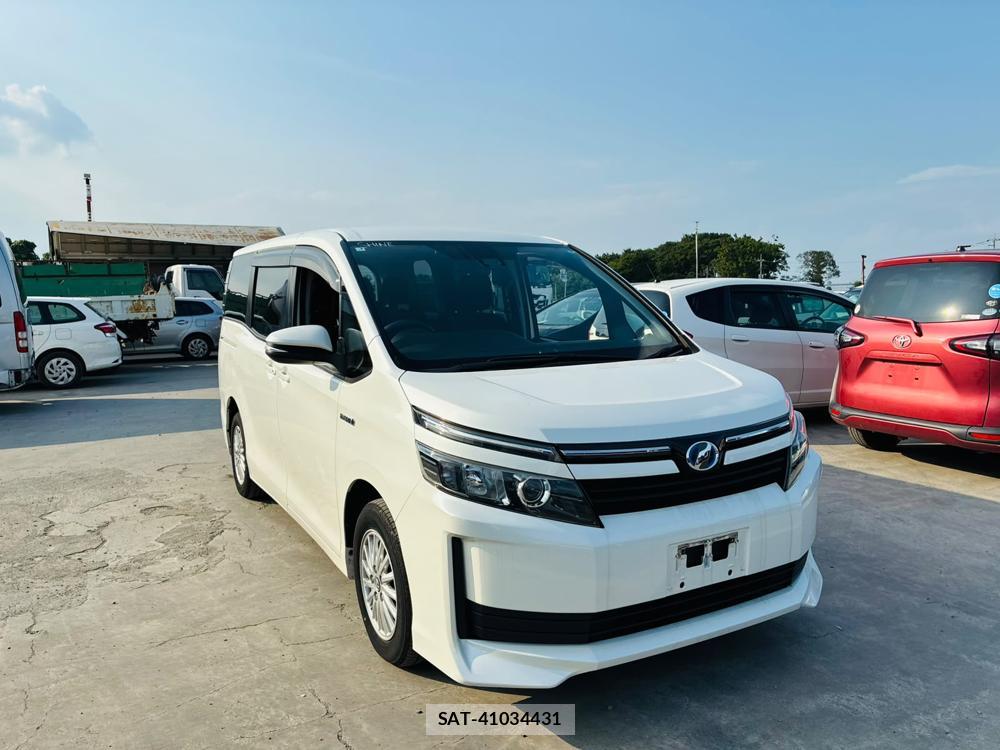 Toyota VOXY 2017-03 7974299-6