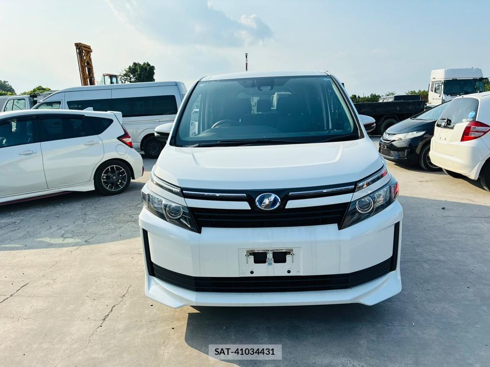 Toyota VOXY 2017-03 7974299-7
