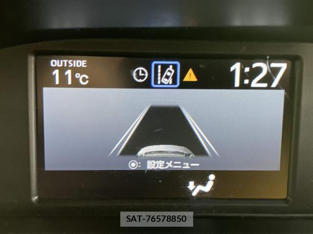 Toyota VOXY 2019-03 8132911-16