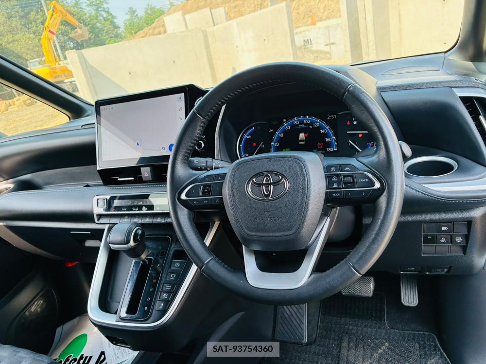 Toyota VOXY 2022-03 8080429-14