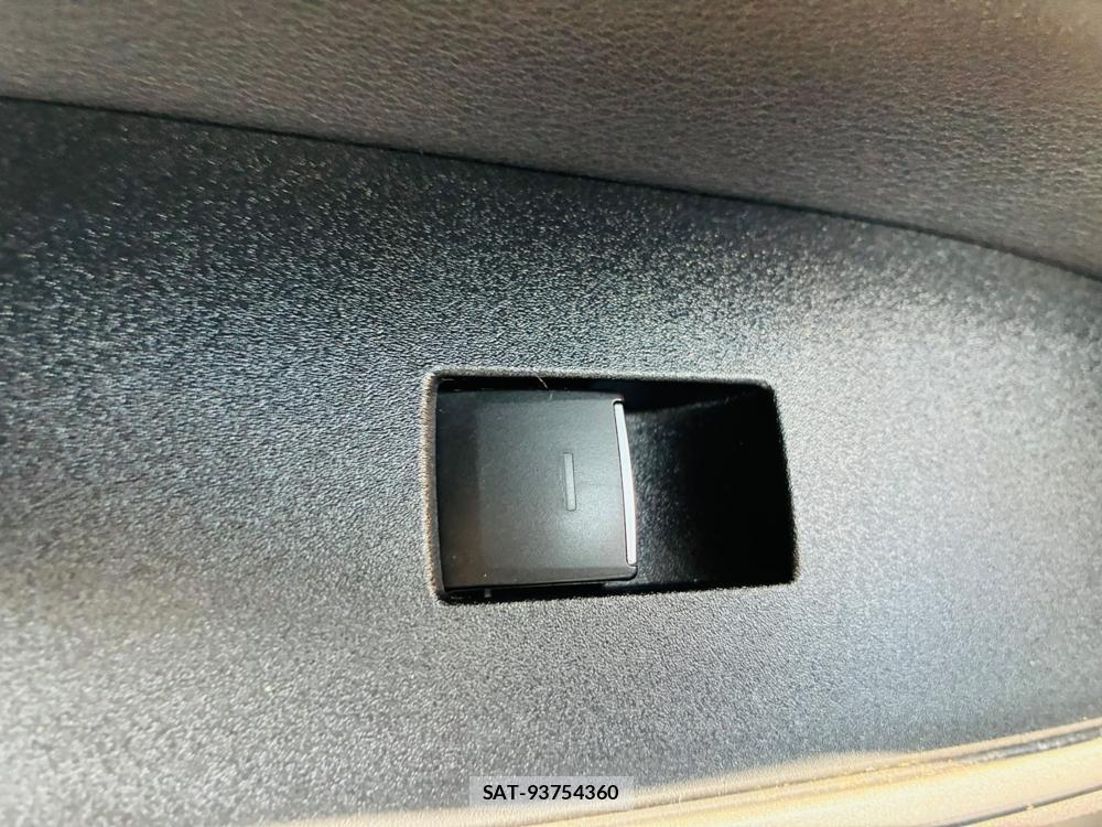 Toyota VOXY 2022-03 8080429-22