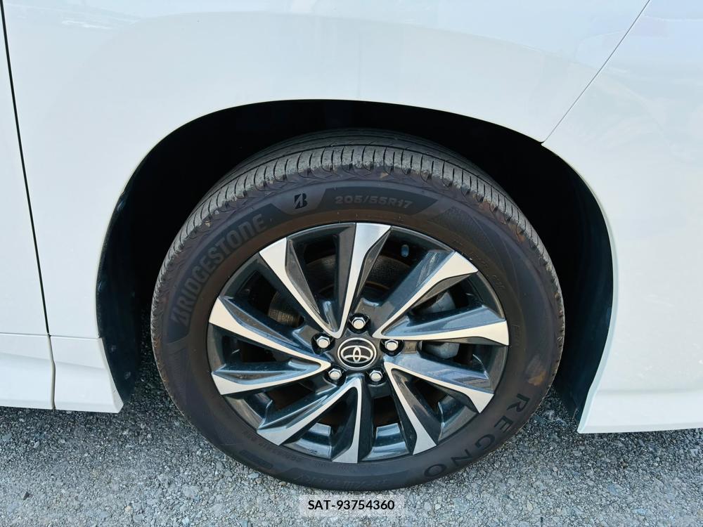 Toyota VOXY 2022-03 8080429-27