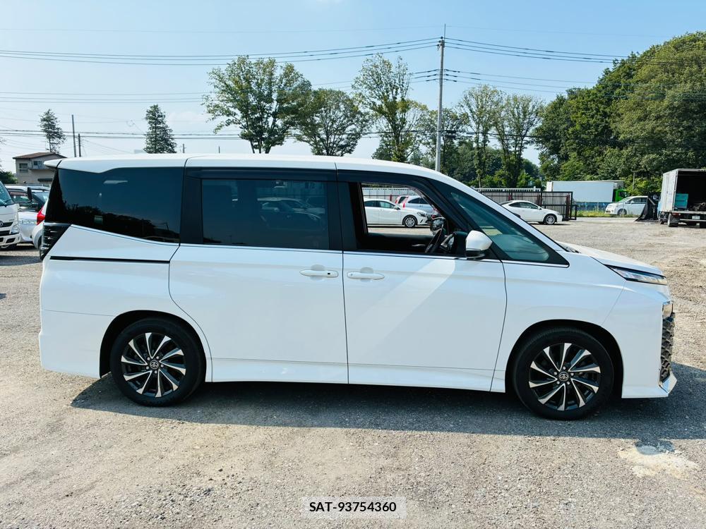 Toyota VOXY 2022-03 8080429-5