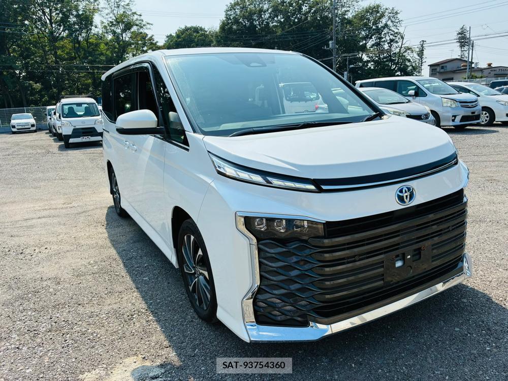 Toyota VOXY 2022-03 8080429-6