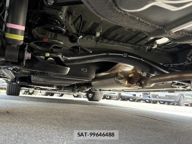 Toyota VOXY 2022-10 8132901-12