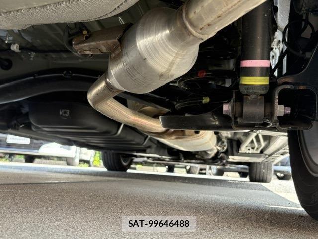Toyota VOXY 2022-10 8132901-13