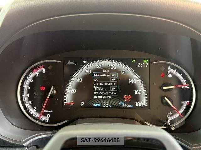 Toyota VOXY 2022-10 8132901-21