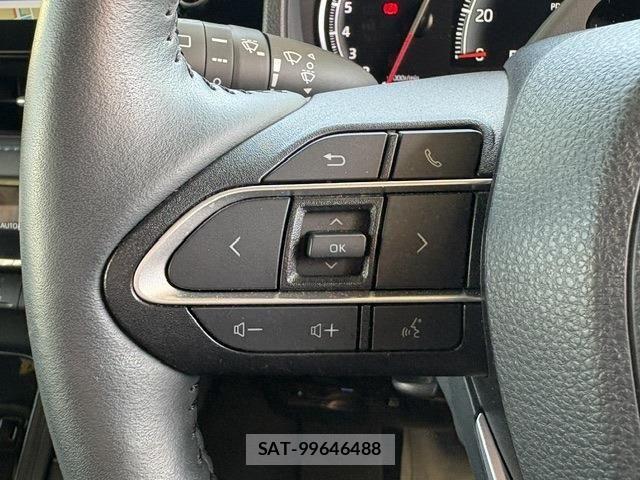 Toyota VOXY 2022-10 8132901-22