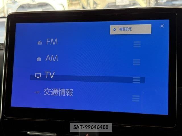 Toyota VOXY 2022-10 8132901-28