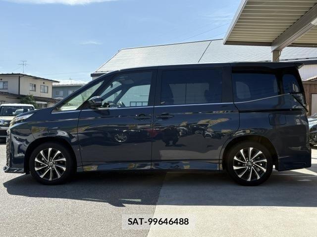 Toyota VOXY 2022-10 8132901-7