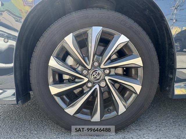 Toyota VOXY 2022-10 8132901-8