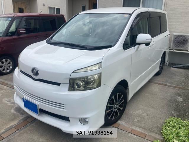 Toyota VOXY 2007-09 8132952-2