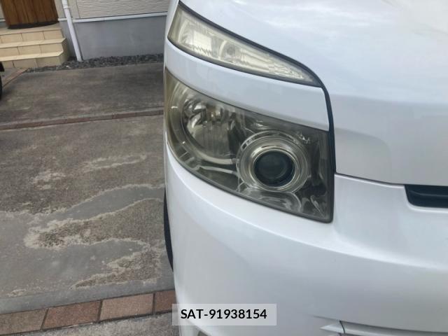 Toyota VOXY 2007-09 8132952-4