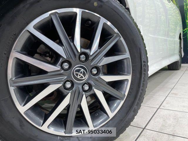 Toyota VOXY 2016-09 8132928-13