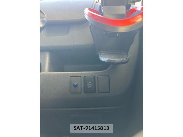 Toyota VOXY 2008-06 8132951-8