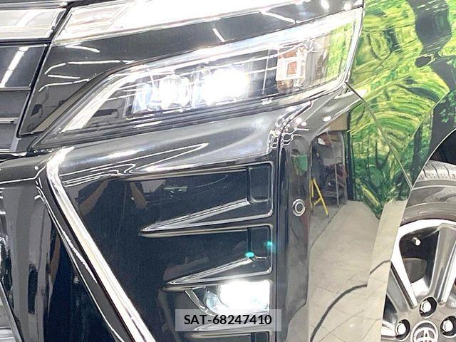 Toyota VOXY 2018-06 8132903-13