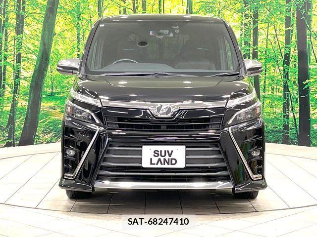 Toyota VOXY 2018-06 8132903-15