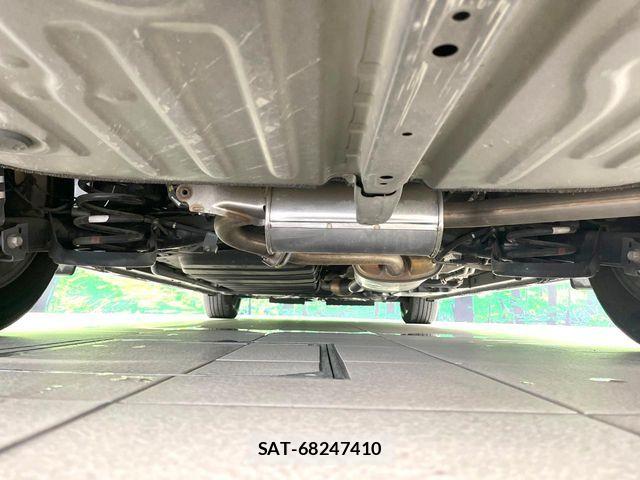 Toyota VOXY 2018-06 8132903-19