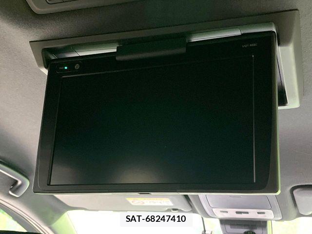 Toyota VOXY 2018-06 8132903-2