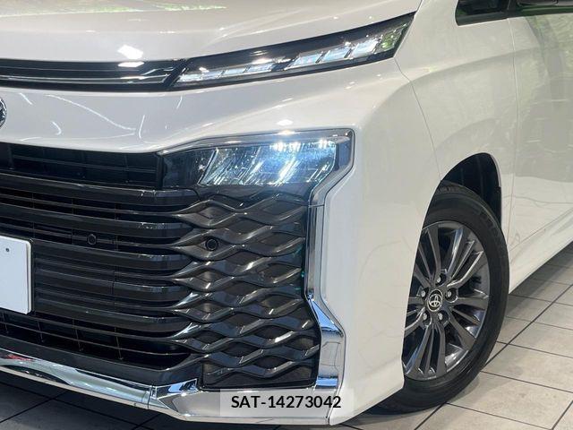 Toyota VOXY 2025-06 8132900-12