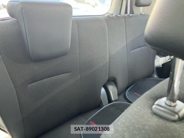 Toyota VOXY 2013-08 8132938-15