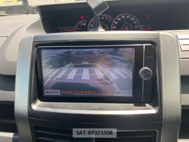 Toyota VOXY 2013-08 8132938-22