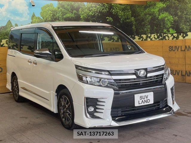 Toyota VOXY 2016-09 8132918-16