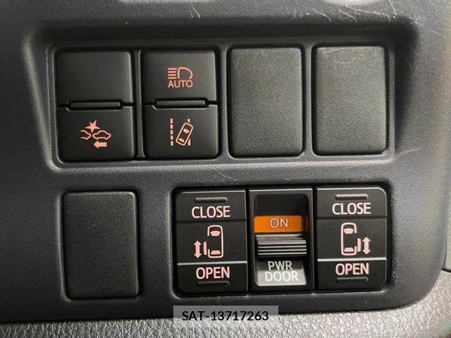 Toyota VOXY 2016-09 8132918-6