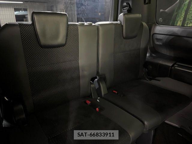Toyota VOXY 2021-06 8132904-9