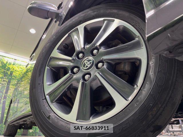 Toyota VOXY 2021-06 8132904-13