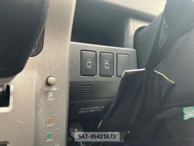 Toyota VOXY 2009-07 8132946-18