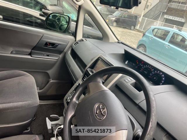 Toyota VOXY 2009-07 8132946-4