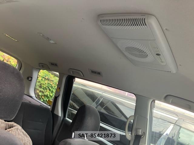 Toyota VOXY 2009-07 8132946-7