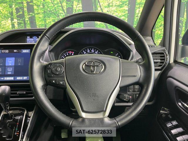 Toyota VOXY 2021-03 8146969-11