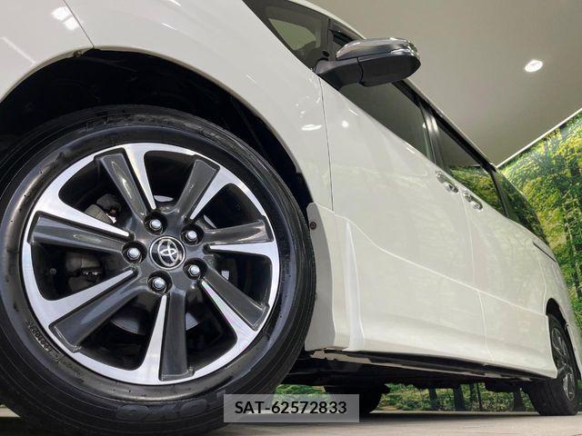 Toyota VOXY 2021-03 8146969-13