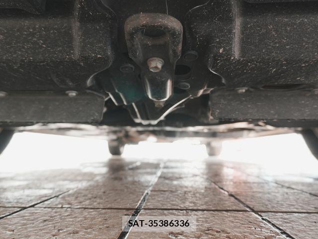 Toyota VOXY 2015-06 8146971-13