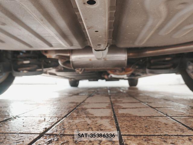 Toyota VOXY 2015-06 8146971-14