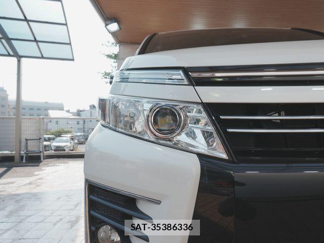 Toyota VOXY 2015-06 8146971-20
