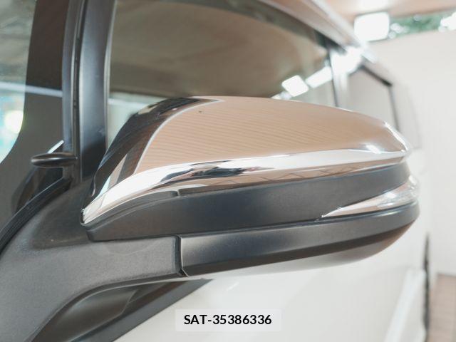 Toyota VOXY 2015-06 8146971-23