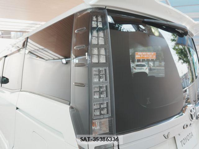 Toyota VOXY 2015-06 8146971-25