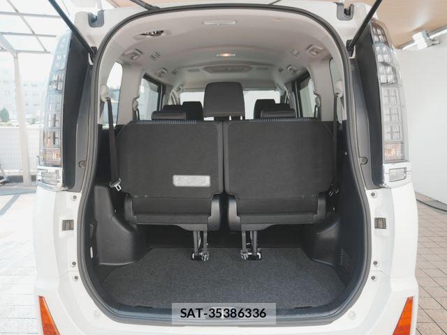Toyota VOXY 2015-06 8146971-26