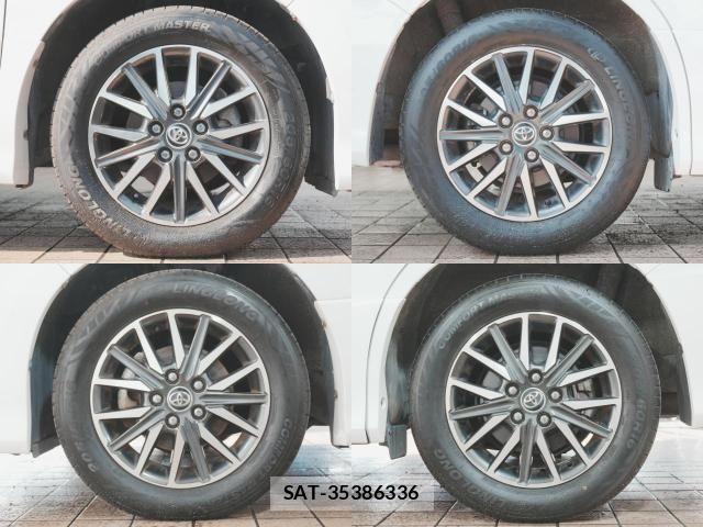 Toyota VOXY 2015-06 8146971-5