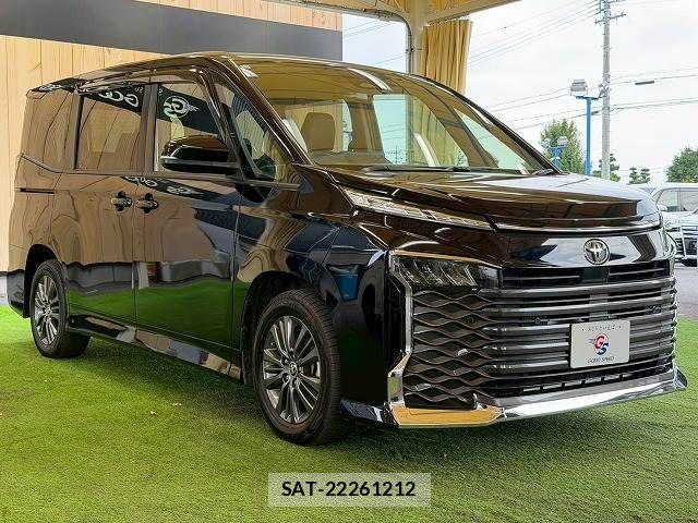 Toyota VOXY 2023-10 8146967-15