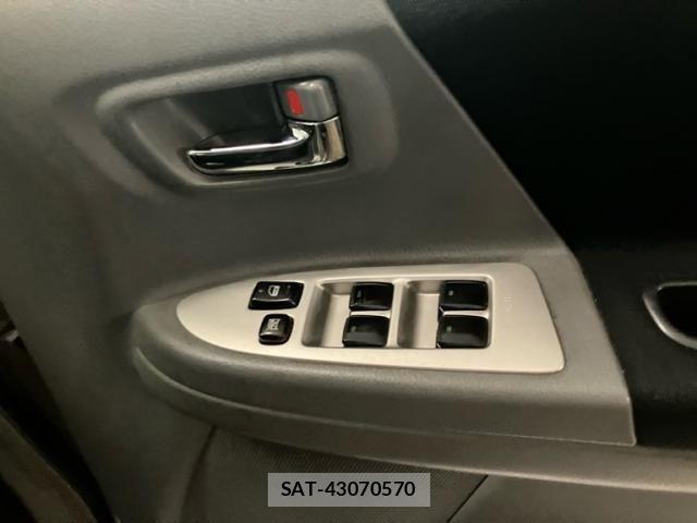 Toyota VOXY 2005-07 8146983-14