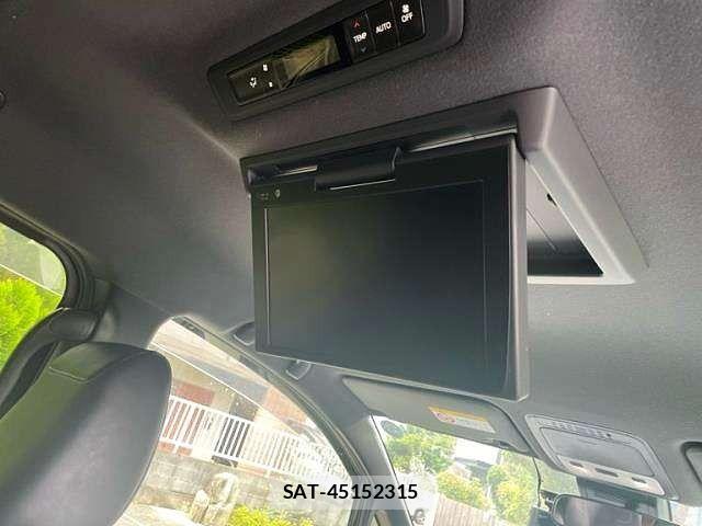 Toyota VOXY 2021-01 8146968-3
