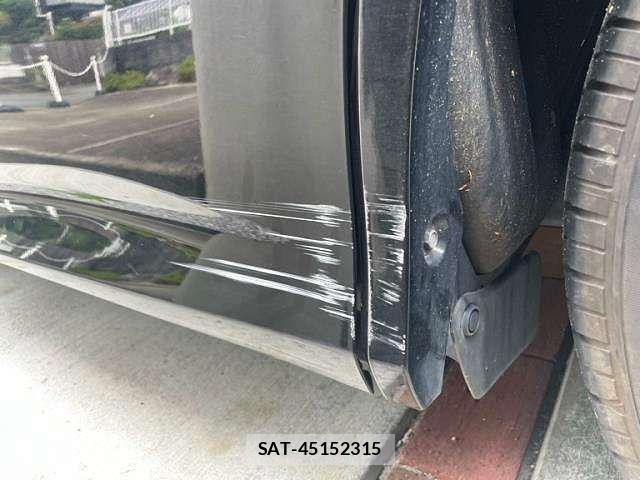 Toyota VOXY 2021-01 8146968-7