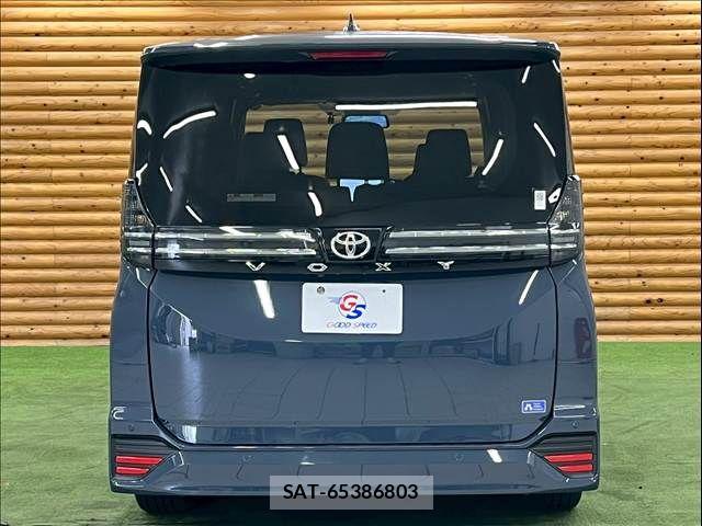 Toyota VOXY 2023-06 8146961-13
